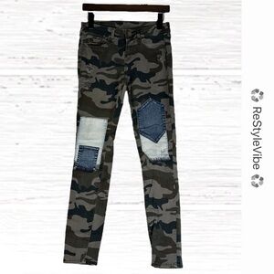 TRUE RELIGION Women’s Size 26 Denim Jeans Camo Mid Super Skinny Fit Halle Style